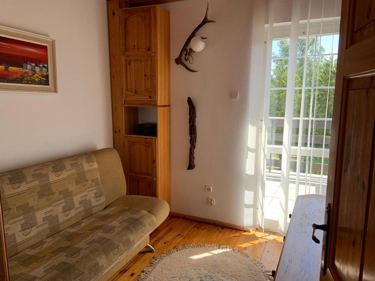 Apartament Miriada 16 Рови Екстериор снимка