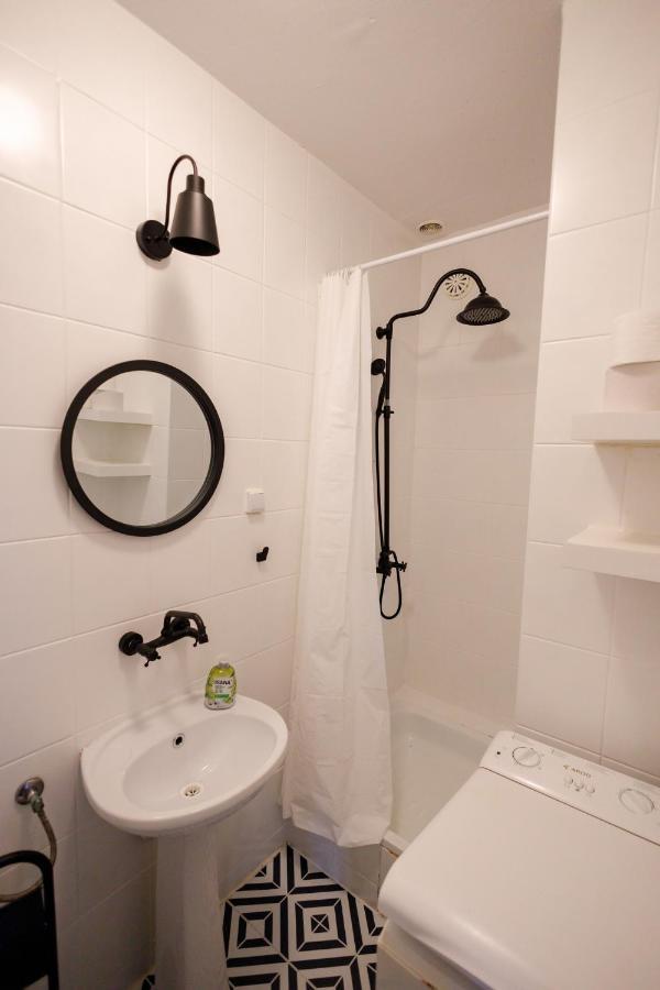 Apartament Miriada 16 Рови Екстериор снимка