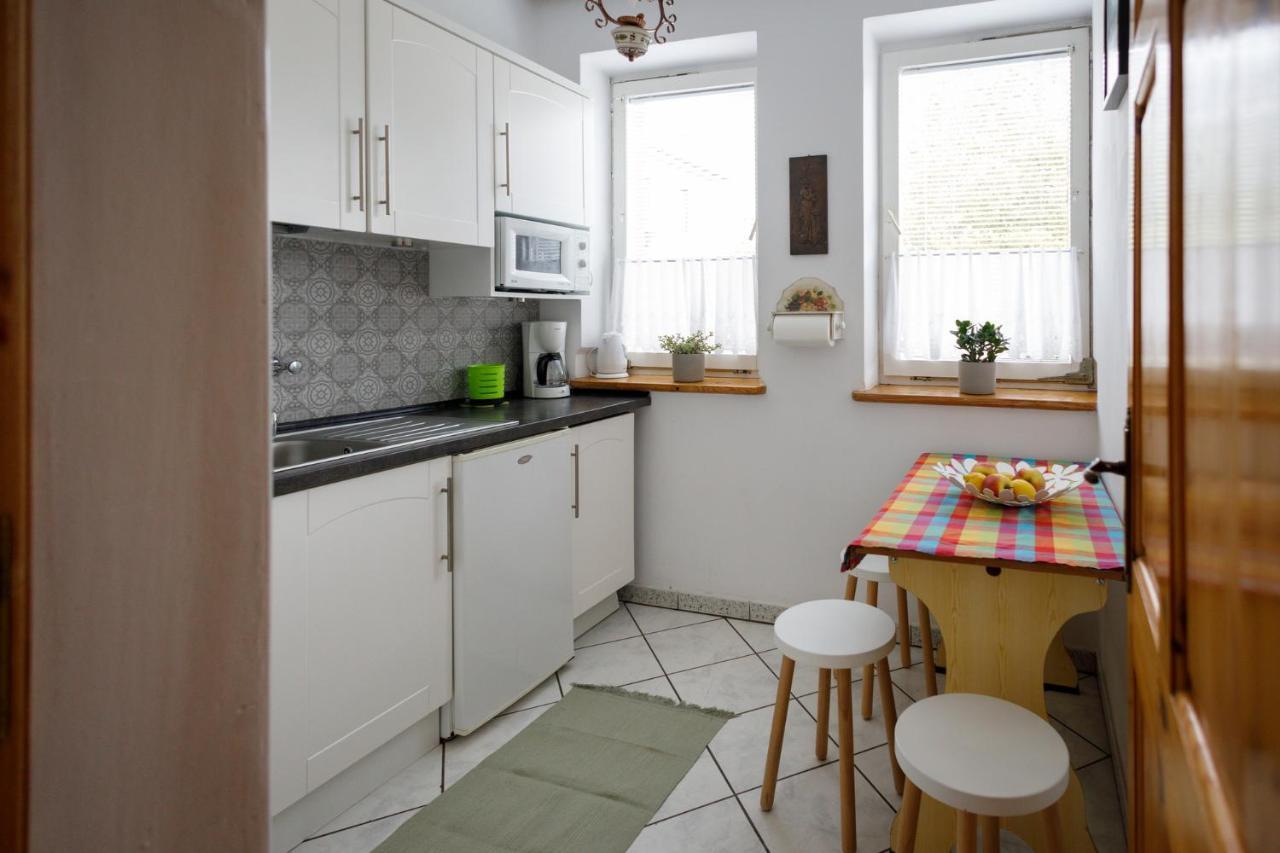 Apartament Miriada 16 Рови Екстериор снимка